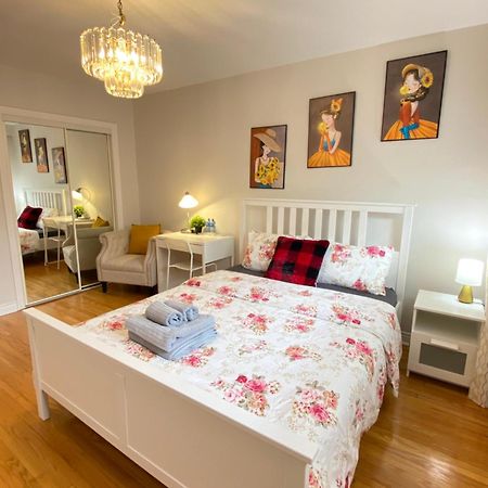 Sunny House - Main Floor, Free Parking, In Toronto Hotel Exterior photo